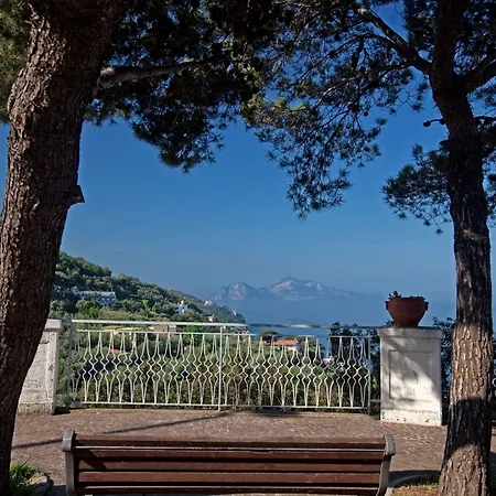 Hotel & Bellavista Francischiello 4*